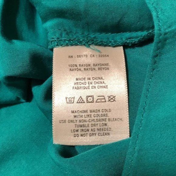 MAEVE by ANTHROPOLOGIE Fluttered Maya Blouse in Green - Picture 4 of 5